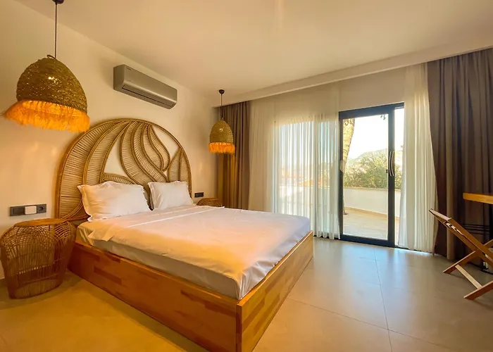 Max Mirage Selimiye
